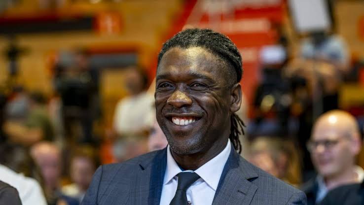 Corinthians contrata Clarence Seedorf para tentar evitar o rebaixamento