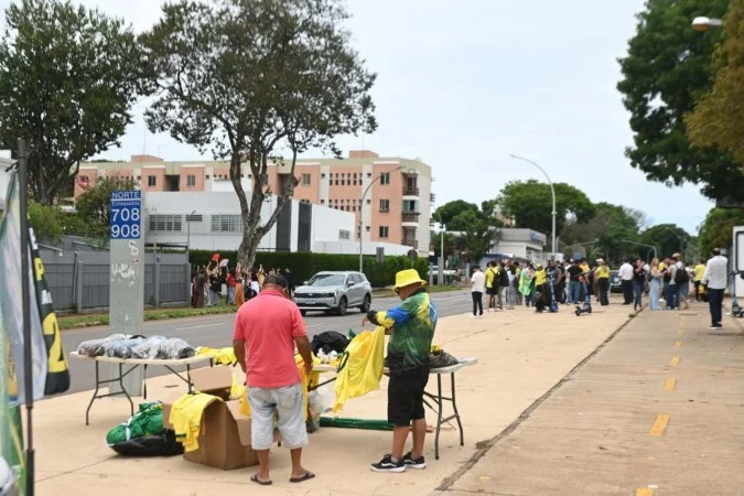 Estudantes fazem ato pró-Bolsonaro no Distrito Federal