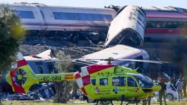 Colisão entre trens de alta velocidade na Espanha deixa dezenas de mortos
