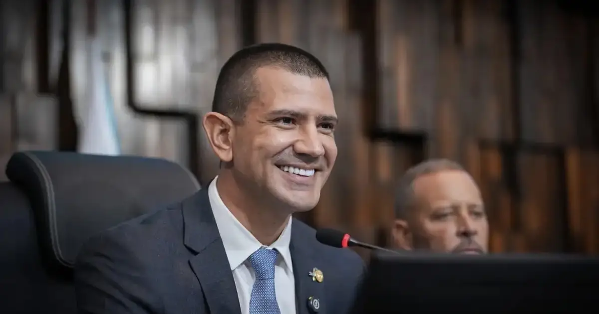 TSE anula votos de Garotinho e abre caminho para vitória de Douglas Ruas no RJ