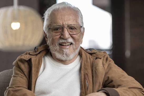 Carlos Alberto de Nóbrega passará por cirurgia para colocar marcapasso