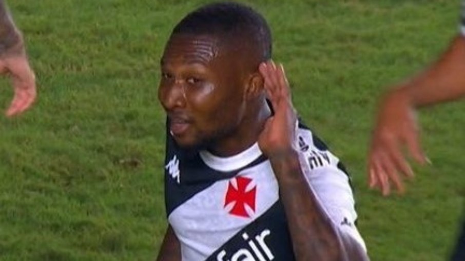Atacante Loide é relacionado no Vasco após mais de um ano