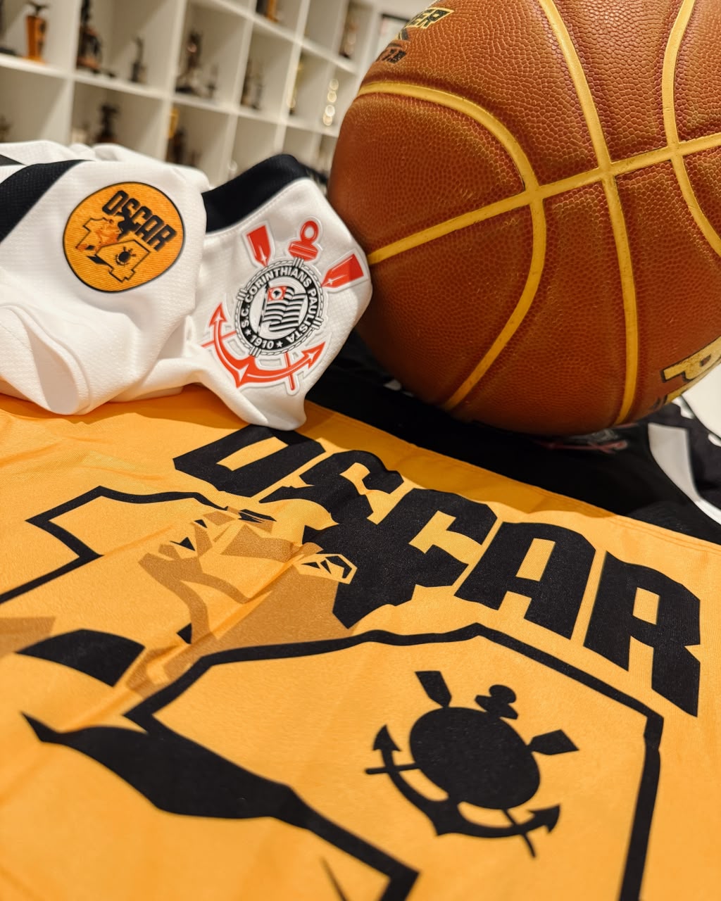 Corinthians homenageia o ídolo Oscar Schmidt no início da temporada do NBB