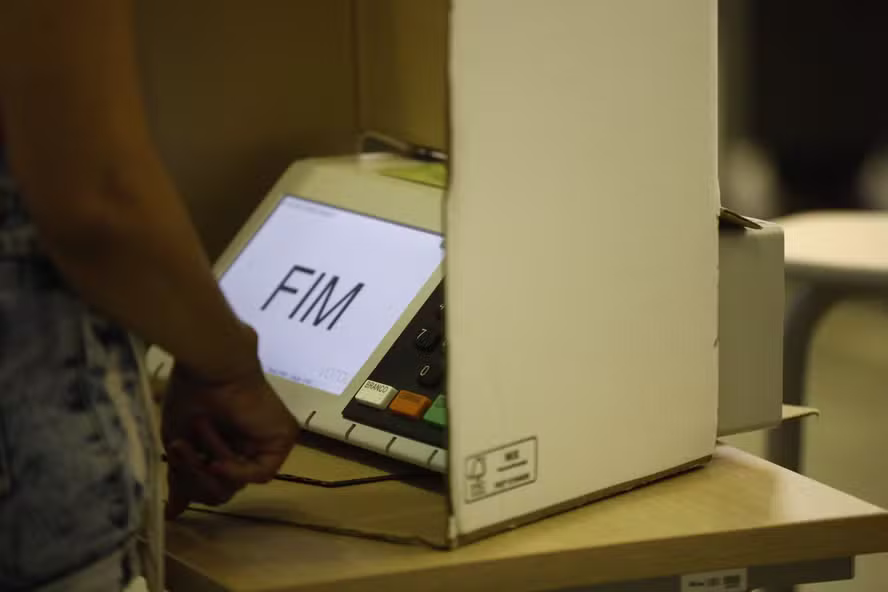 Eleições 2026: Brasil define presidente e governadores no segundo turno