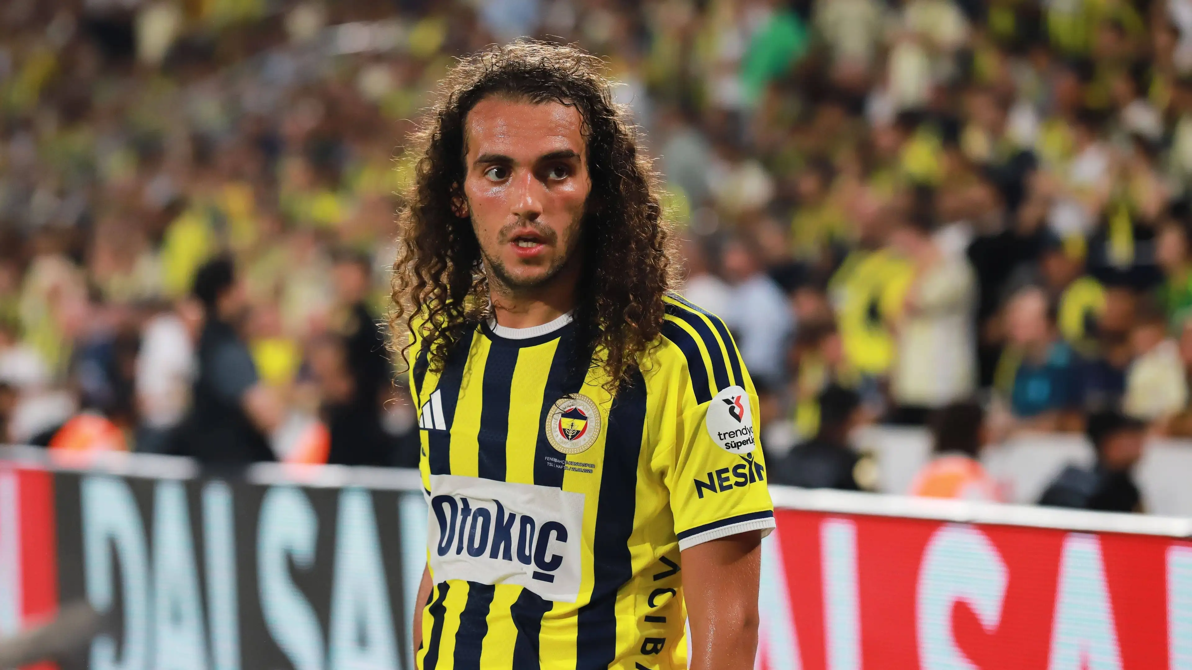 Imprensa francesa critica desempenho de Guendouzi pelo Fenerbahçe