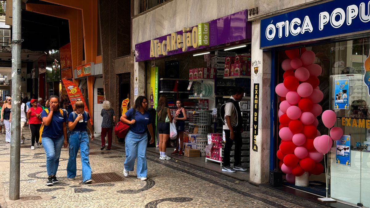 Feriado de Nossa Senhora Aparecida altera serviços no país