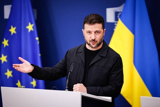 Zelensky alerta sobre risco de nova divisão global em reunião entre EUA, Rússia e China