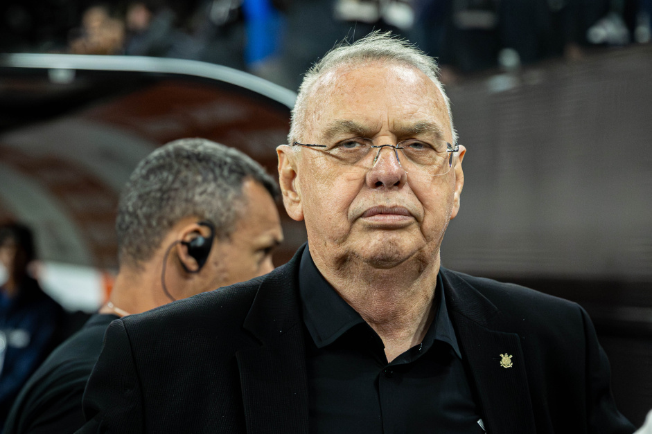 Osmar Stabile não deve disputar a presidência do Corinthians