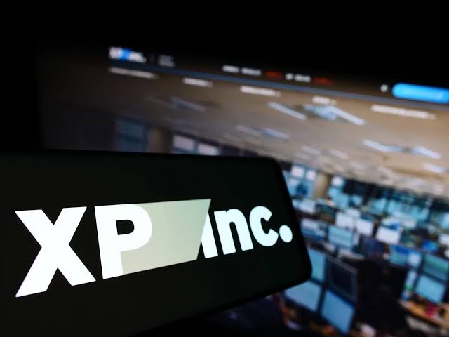 Ações da XP desabam após vitória de Lula nas eleições presidenciais