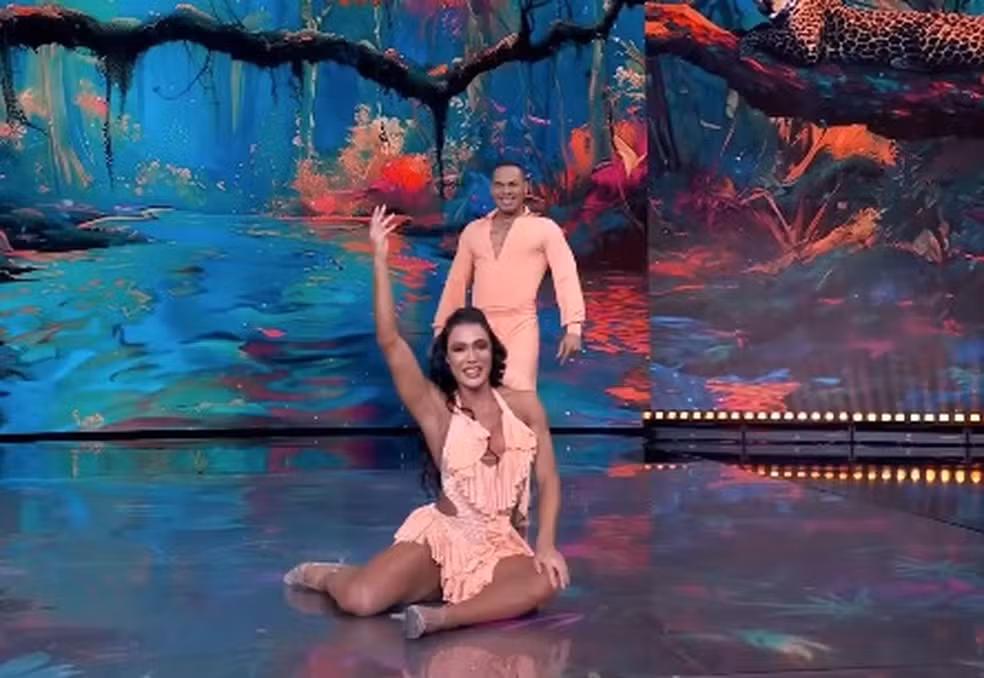 Gracyanne Barbosa vai para a repescagem da Dança dos Famosos