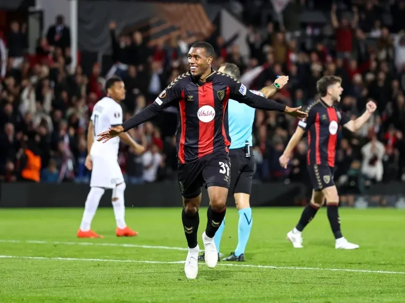 Bournemouth vence o Sturm Graz por 3 a 0 na Liga Europa
