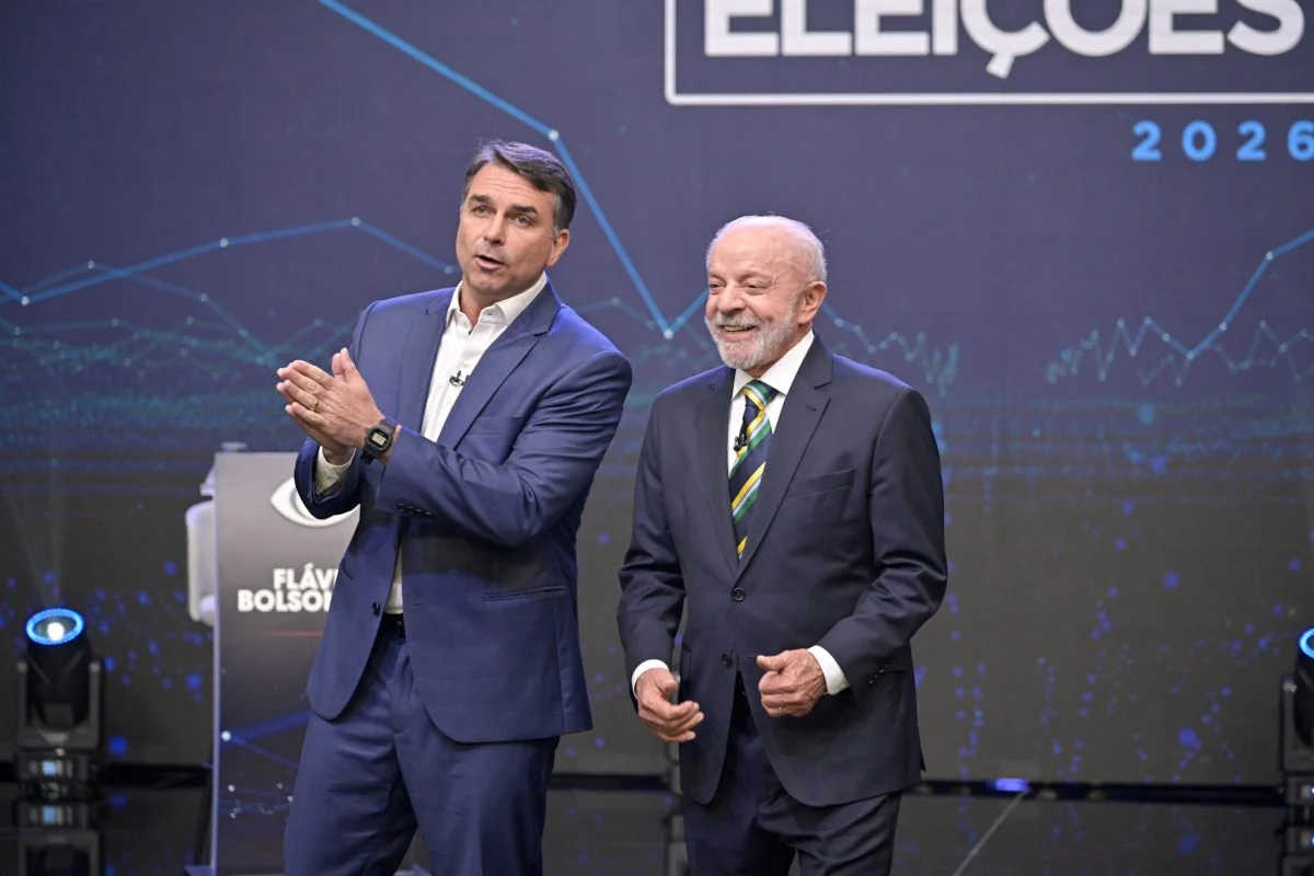 Campanhas de Lula e Flávio Bolsonaro assinam abertura de sigilos no TSE
