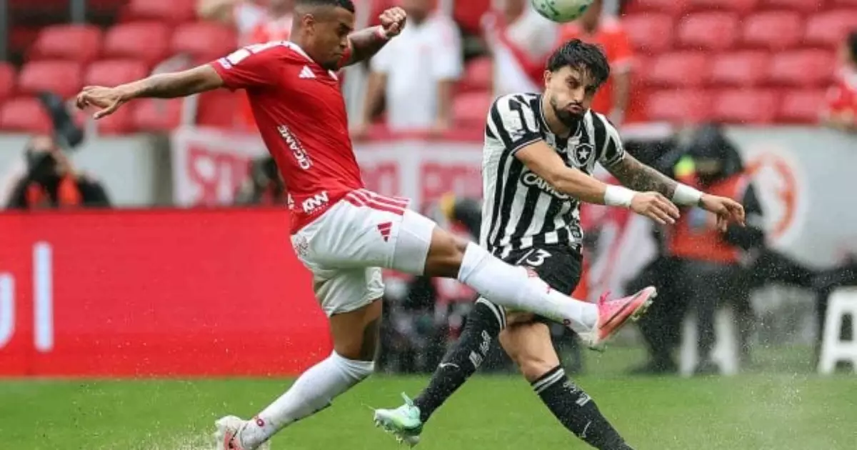 Internacional goleia o Botafogo por 3 a 0 e deixa a zona de rebaixamento
