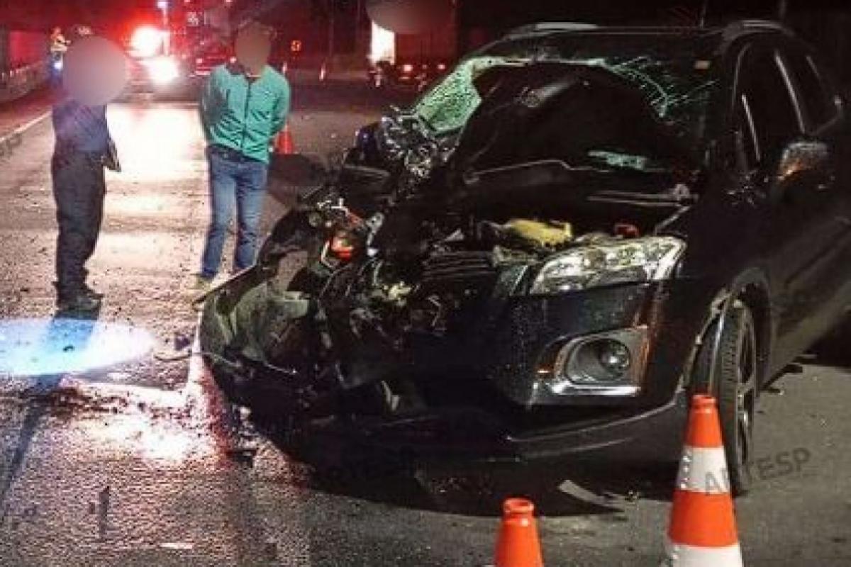 Acidente grave na Rodovia dos Tamoios deixa dois mortos e três feridos