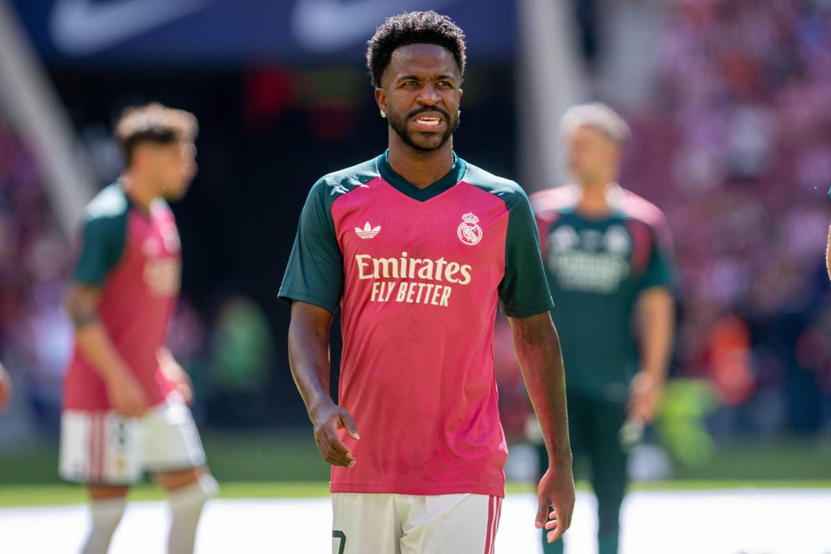 Vini Jr. pega quatro jogos de suspensão e desfalca Real Madrid no clássico