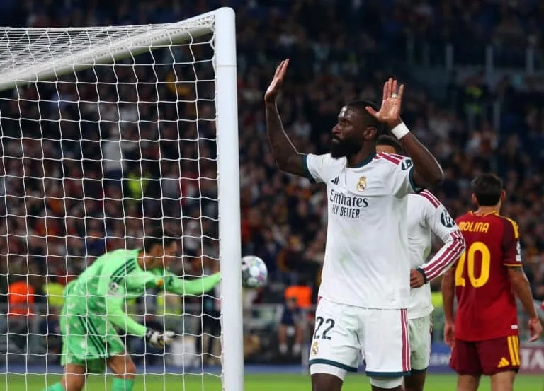 Real Madrid vira sobre a Roma com gol decisivo de Rudiger