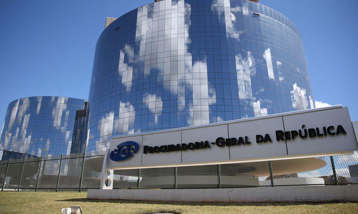 Procurador geral alerta sobre limites legais para protestos