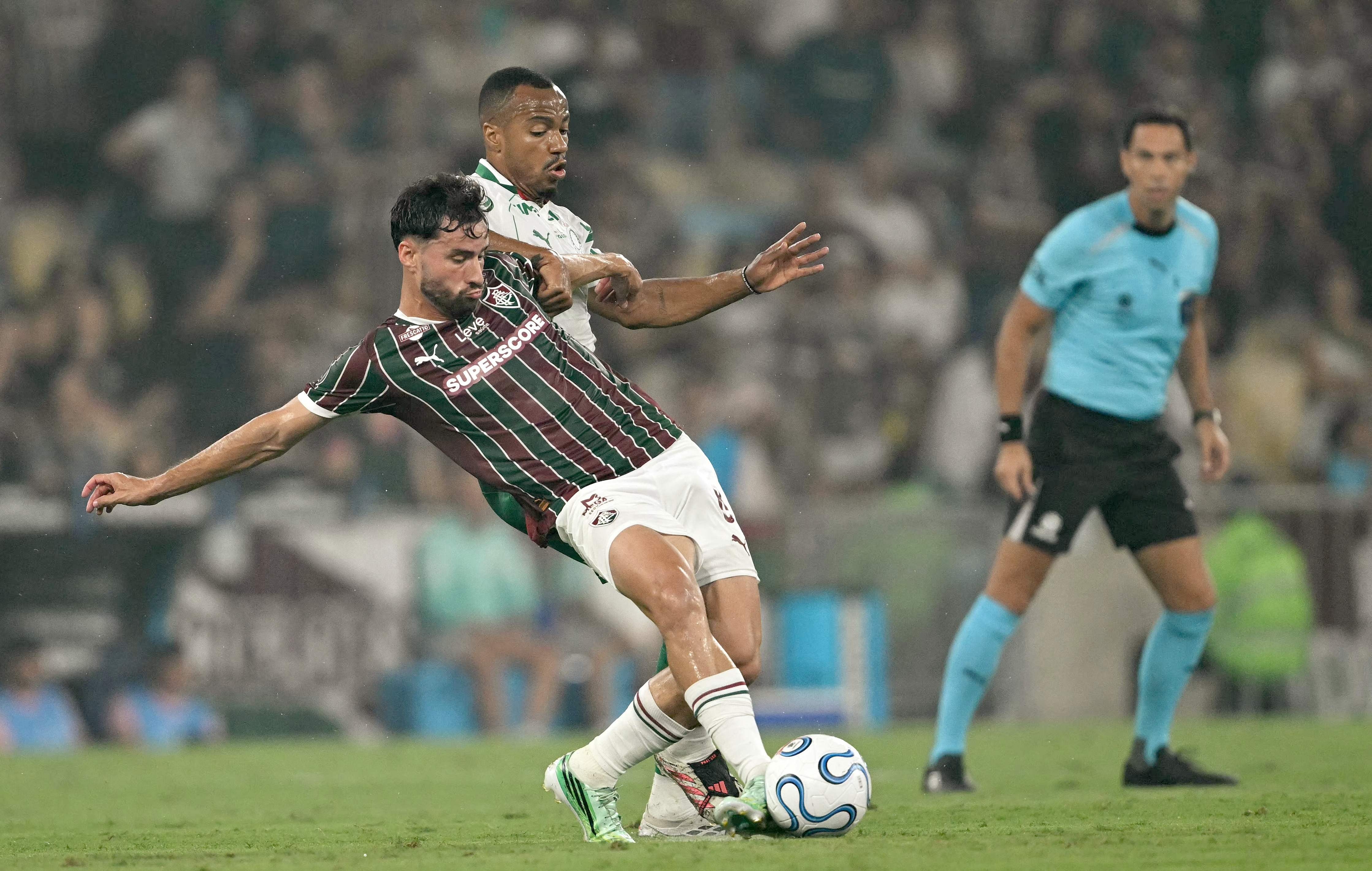 Martinelli sofre torção no joelho e desfalca Fluminense