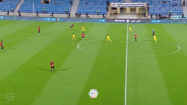 Al Qadsiah goleia o Al Riyadh por 6 a 0 e assume liderança provisória