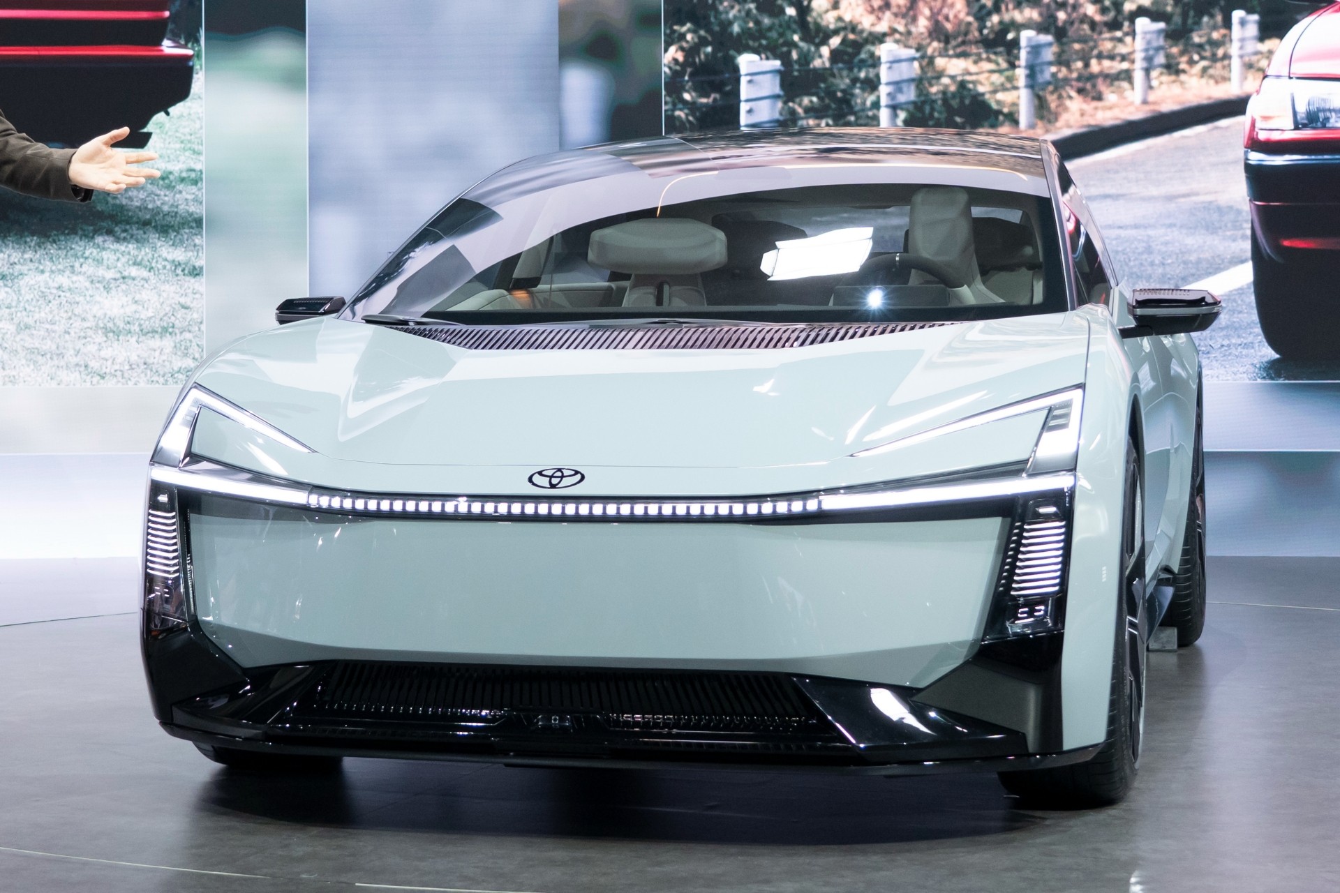 Novo Toyota Corolla tera versao 100% eletrica e producao em 2028