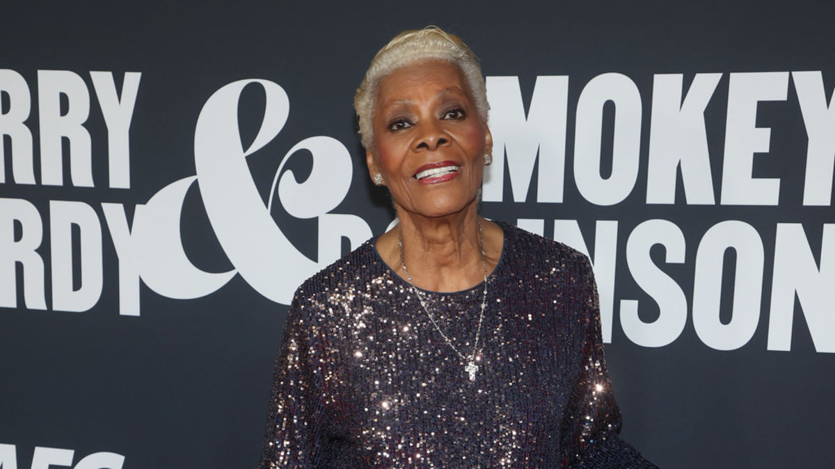 Dionne Warwick cancela show em Nova York devido a fortes dores