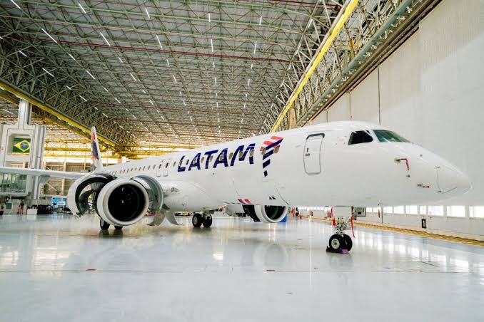 LATAM Brasil recebe sua primeira aeronave Embraer E195-E2