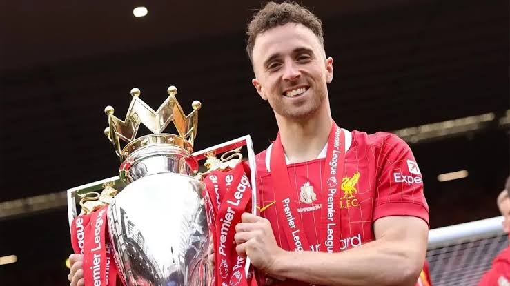 Liverpool lança biografia de Diogo Jota com lucro revertido para base