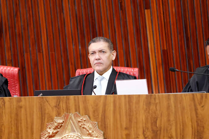 TSE determina pente-fino da Meta em canal pró-Lula no WhatsApp