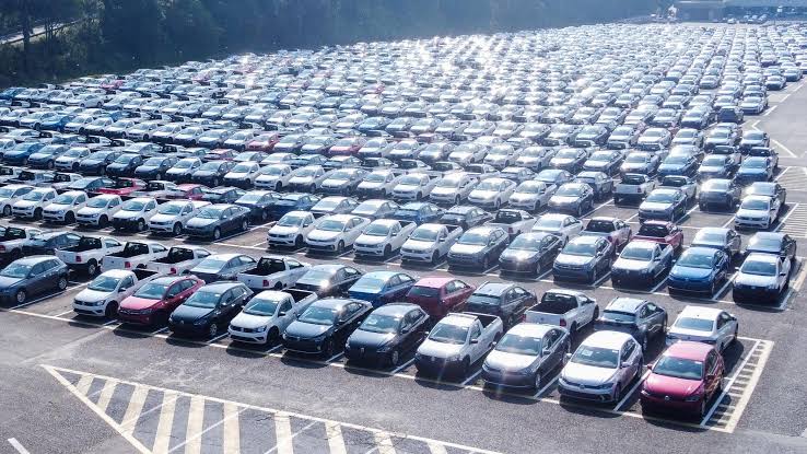 Atraso em imposto pode impactar preços de carros no Brasil em 2027