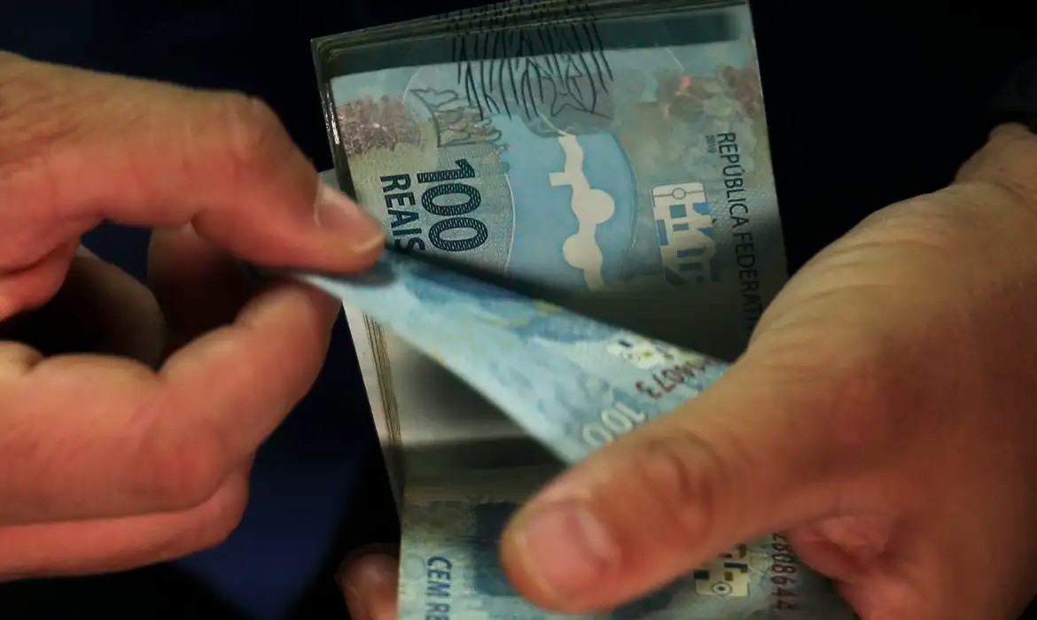 Governo libera lote complementar do abono salarial para 1 milhão