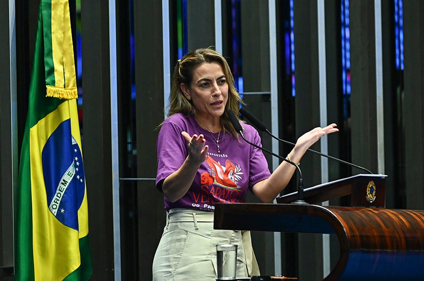 Soraya Thronicke relata que Bolsonaro a ameaçou com seu filho em 2022