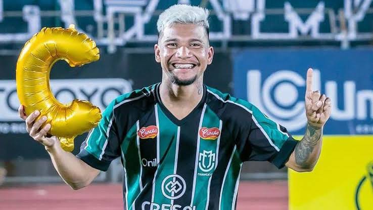 Edison Negueba é eleito melhor atacante da Série C pelo Maringá