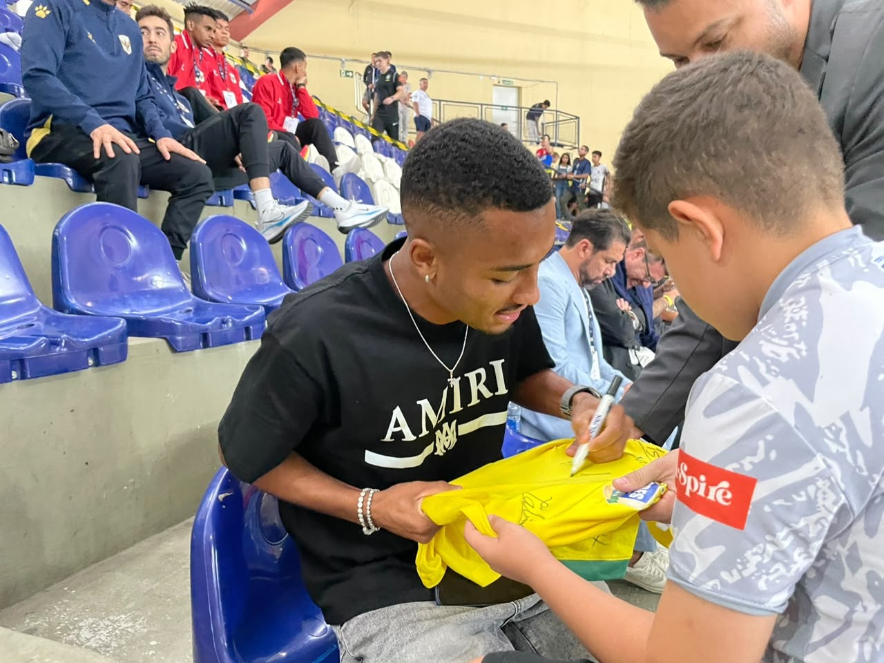 Leozinho vê decisão do futsal e relembra passado nas quadras
