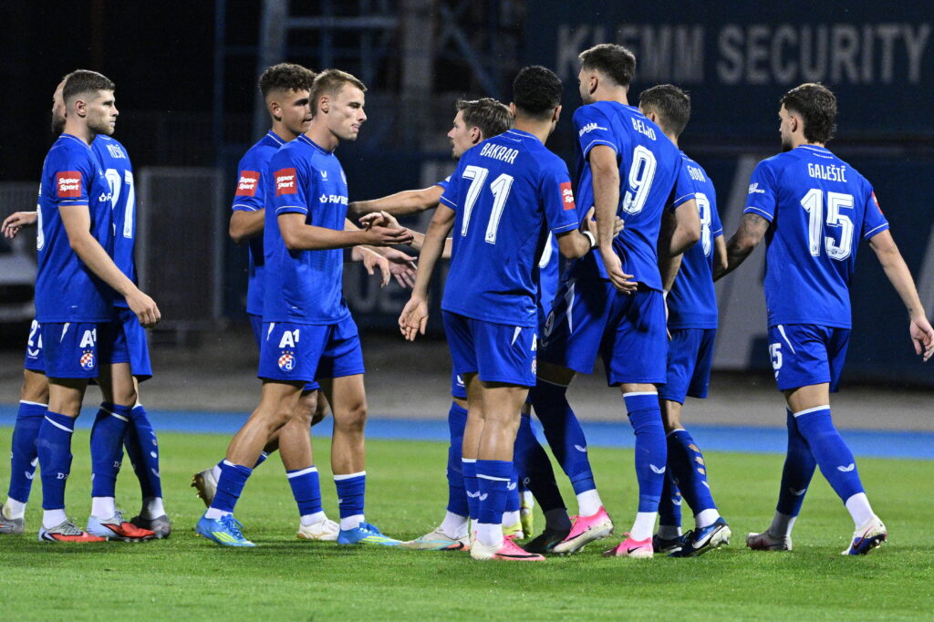 Dinamo Zagreb vence o Anderlecht na Europa League com gol nos acréscimos