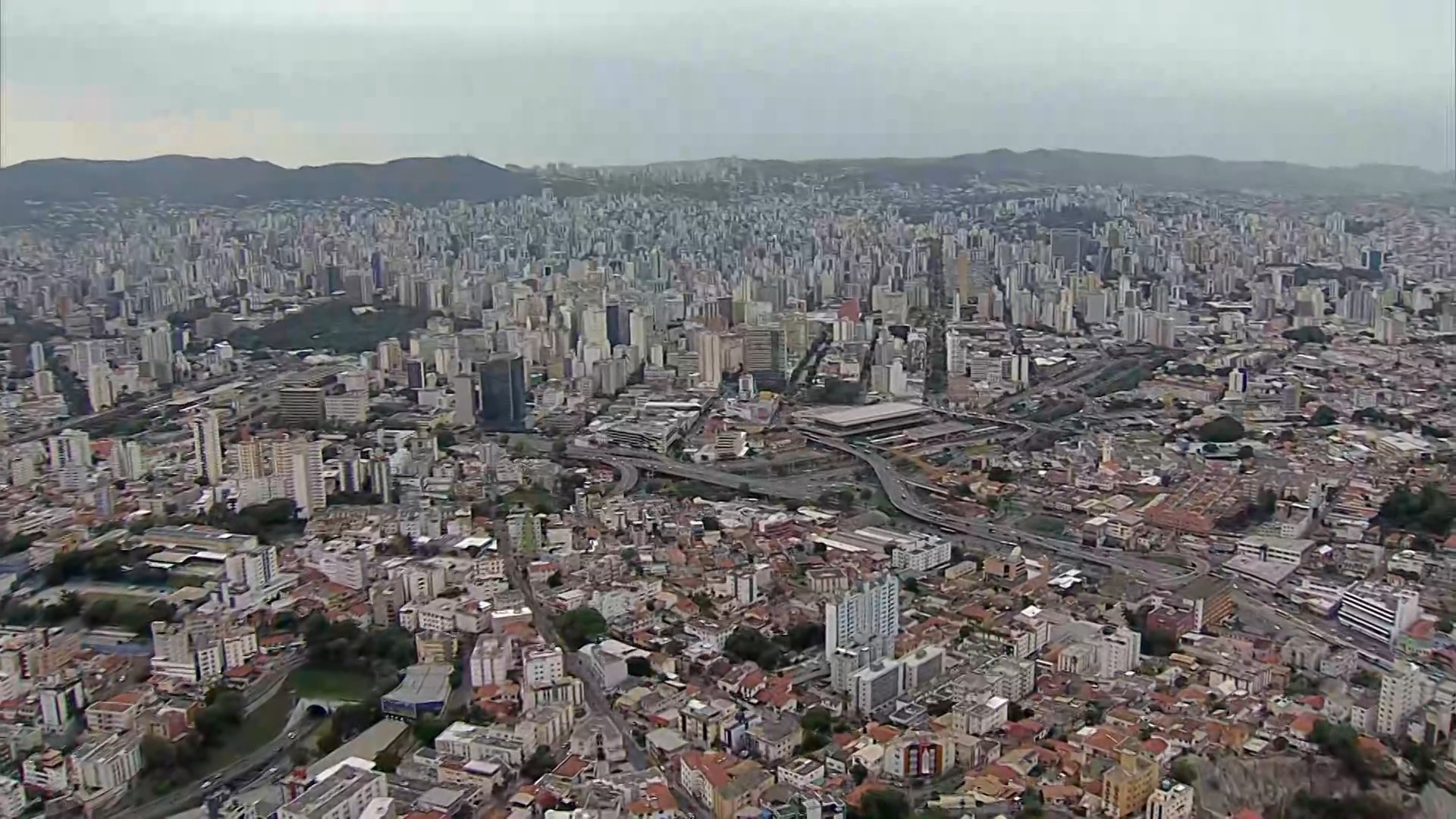 Belo Horizonte registra queda na temperatura e tem previsão de chuva no fim de semana