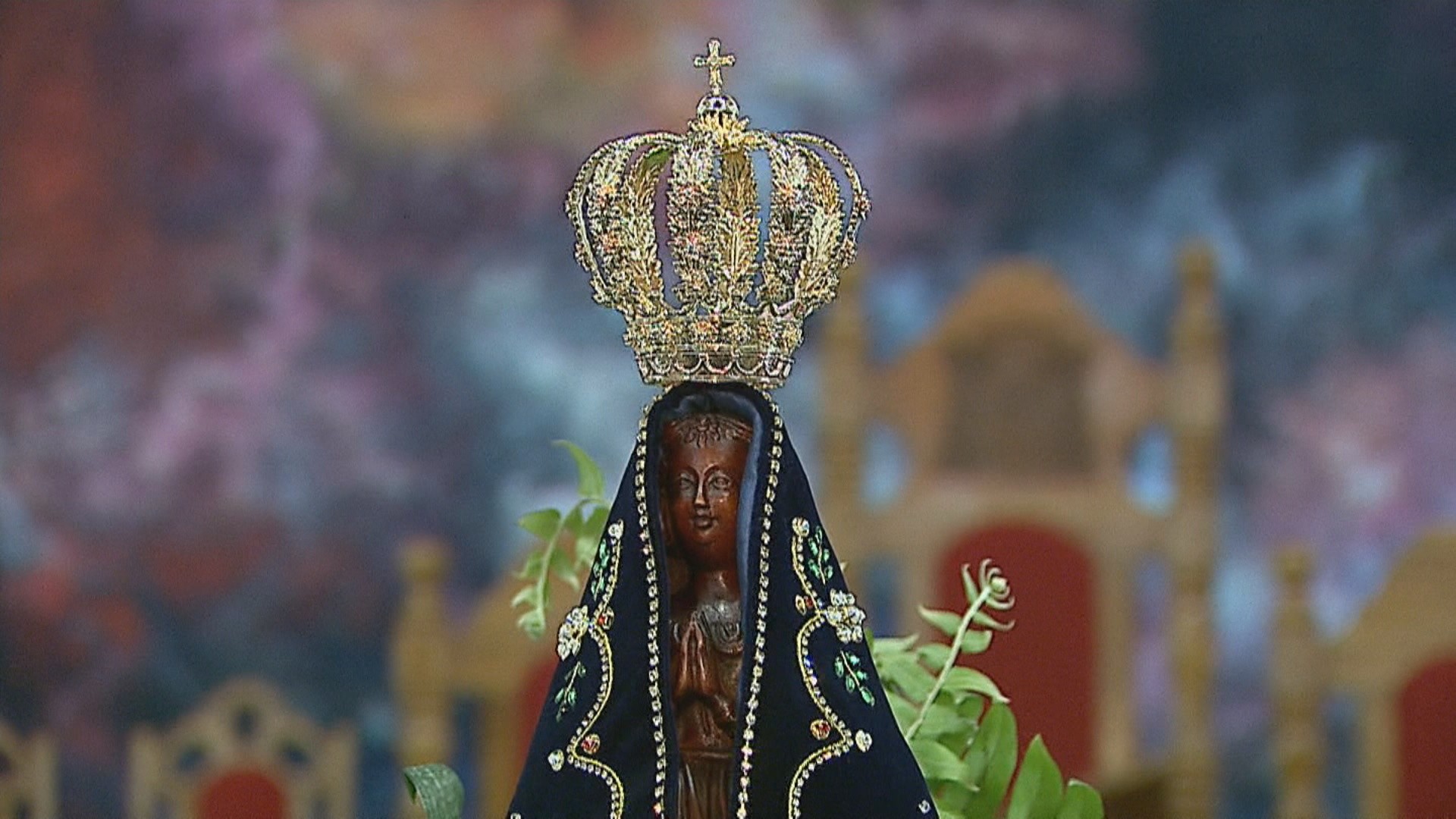 Feriado de Nossa Senhora Aparecida é marcado por missas e atos políticos