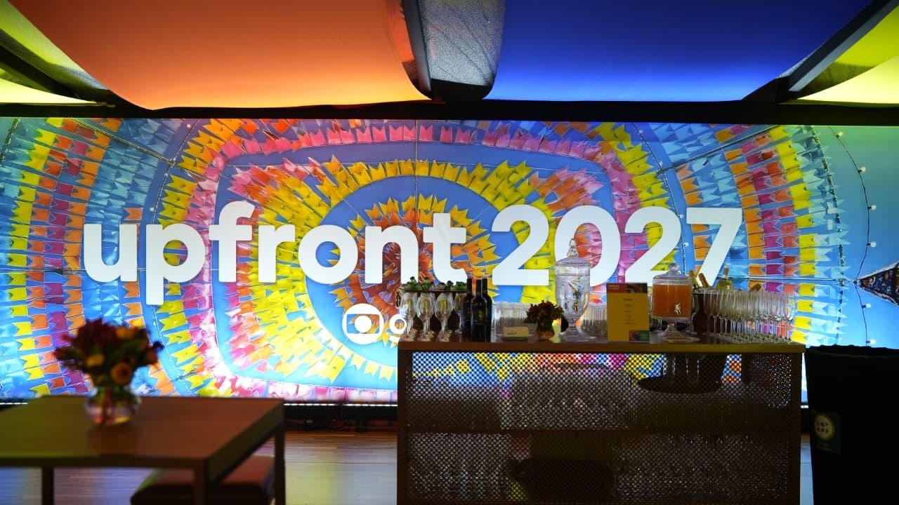 Rafaella Justus e Ticiane Pinheiro participam de encenação no Upfront Globo